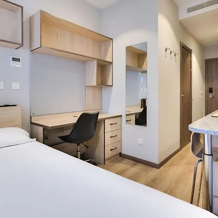 Livensa Living Studios Malaga Feria-2